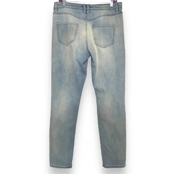 Refugee Distressed Jeans Women’s Size 8 Light Stone Washed Denim - Picture 2 of 12